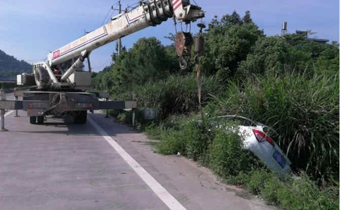 桂林重载吊车救援 桂林重载吊车救援